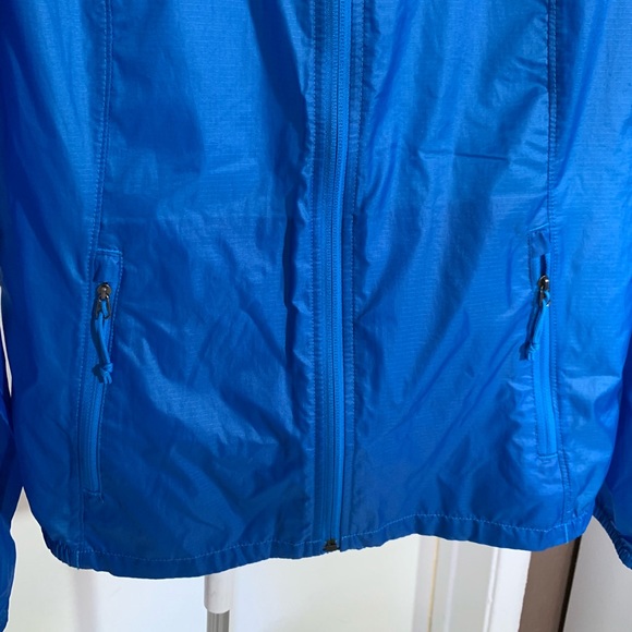 SOLD❌ The North Face Athletic Jacket - Picture 3 of 8